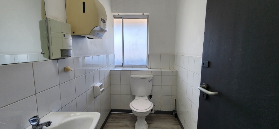 To Let Commercial Property for Rent in Montague Gardens Western Cape